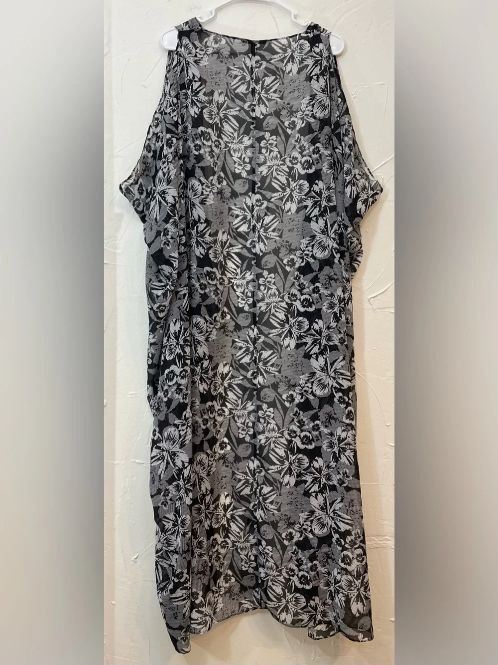 Victoria's Secret Black & White Floral Sheer Kimono Robe Swim Coverup